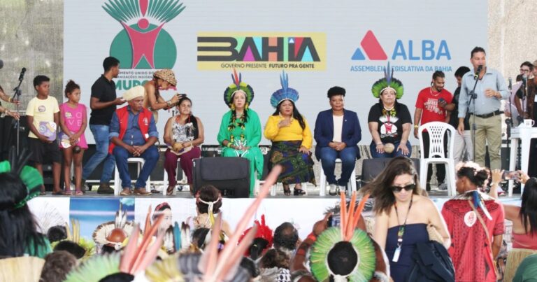 sesab-oferece-servicos-de-saude-no-vi-acampamento-terra-livre-bahia-da-populacao-indigena