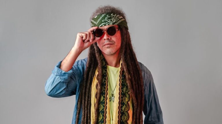 rafyah-convoca-rebel-layonn-em-“por-ti”-e-explora-a-espiritualidade