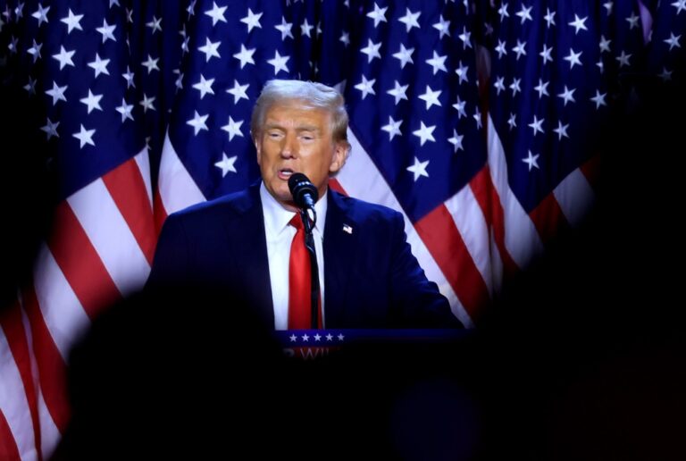trump-solicita-arquivamento-do-caso-de-stormy-daniels-alegando-indulto-de-biden-a-seu-filho