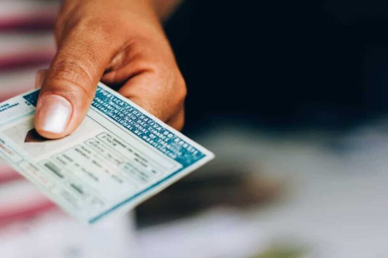 tipos-de-cnh:-o-que-cada-letra-da-carteira-de-habilitacao-brasileira-significa?