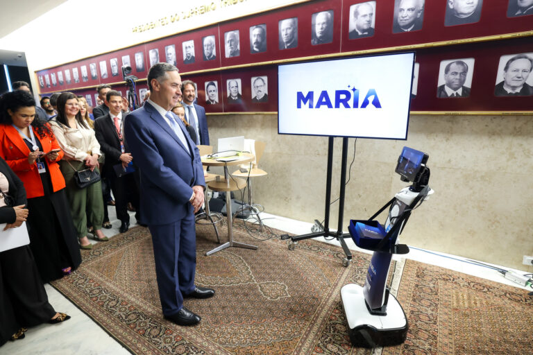 maria:-empresa-apoiada-pela-microsoft-ajudou-a-criar-ia-do-stf