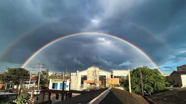 veja-imagens-incriveis-de-um-arco-iris-duplo-formado-no-ceu-do-rs