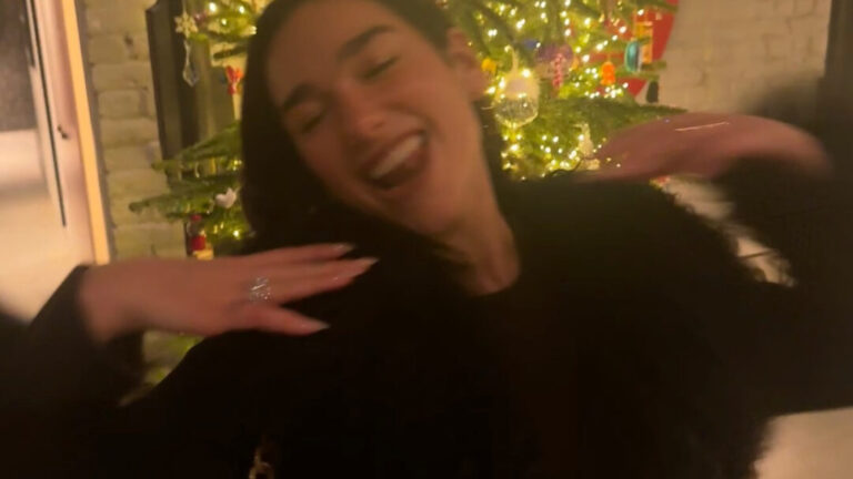 dua-lipa-esta-noiva?-um-grande-anel-de-diamantes-indica-que-sim