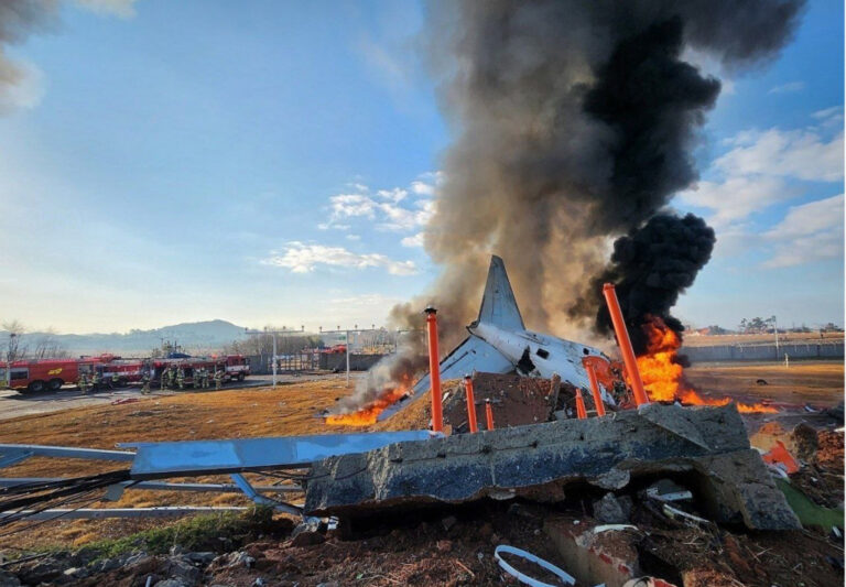 acidente-aereo-na-coreia-do-sul-deixa-28-mortos-e-varios-feridos
