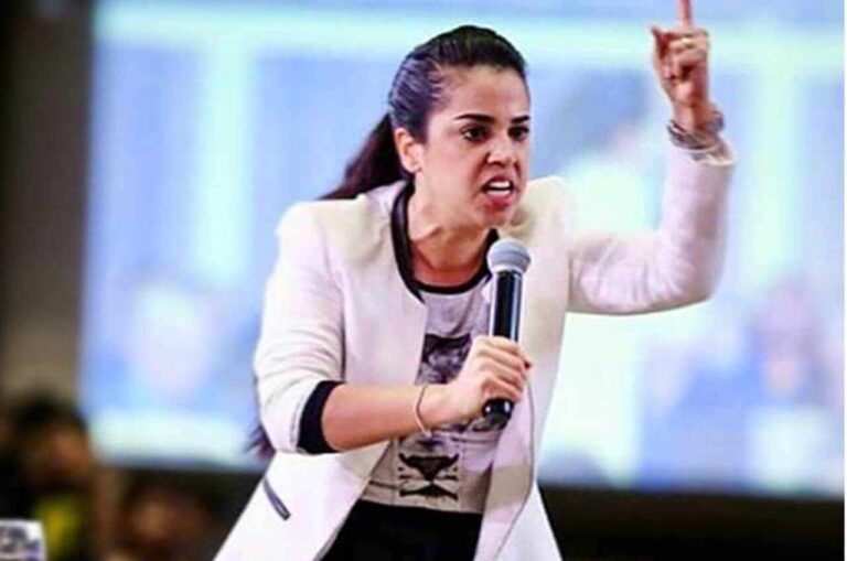 camila-barros-causa-polemica-ao-criticar-musica-“e-ele”-do-drops-ina