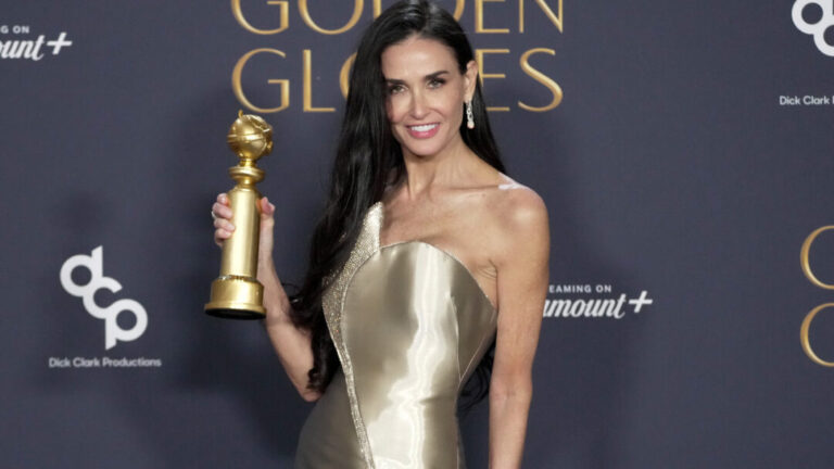 demi-moore-elogia-fernanda-e-pede-telefone-da-atriz-no-globo-de-ouro