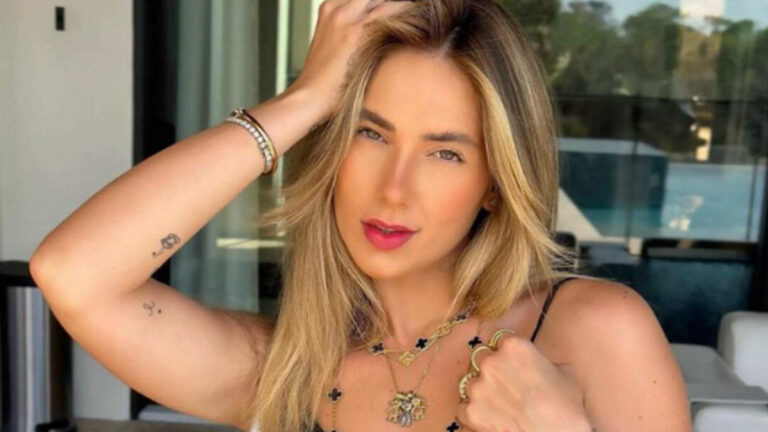 virginia-fonseca-retira-hernia-umbilical-e-passa-por-mastopexia