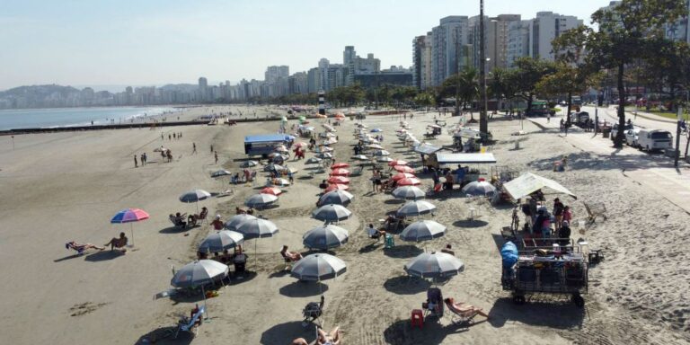 sp:-governo-recomenda-que-banhistas-evitem-mar-por-24-horas-apos-chuva