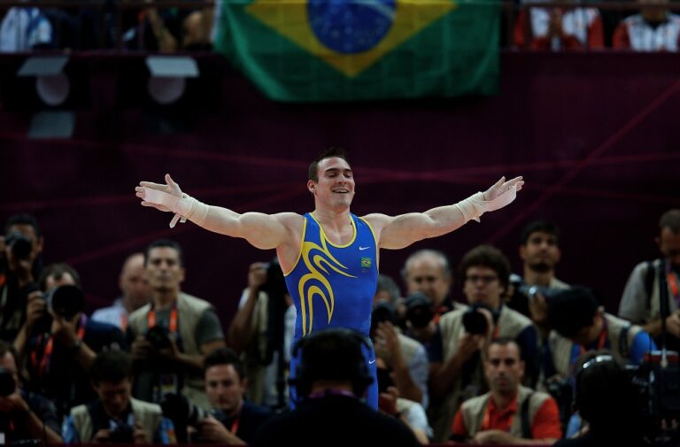 primeiro-brasileiro-a-ganhar-um-ouro-olimpico-na-ginastica,-arthur-zanetti-anuncia-aposentadoria