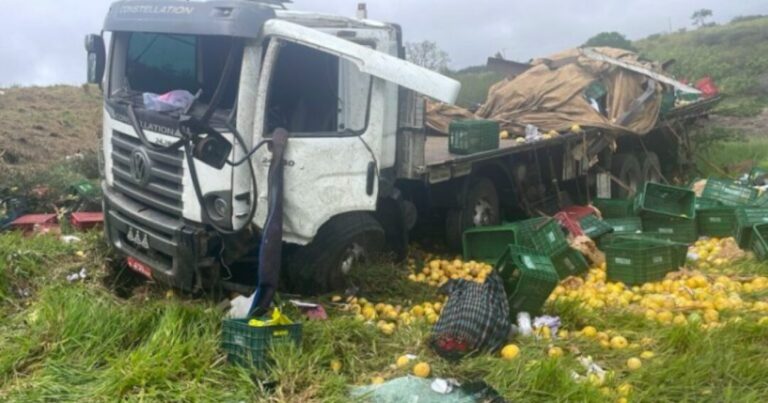 motorista-morre-em-acidente-de-caminhao-na-ba-026
