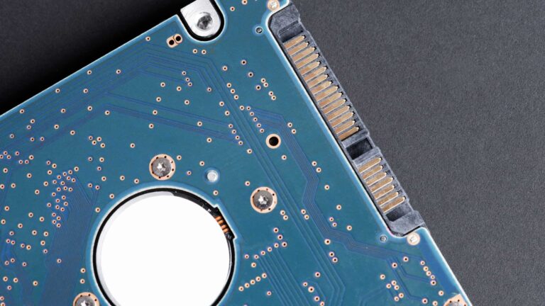 armazenamento-em-nuvem-ou-em-hd-e-ssd-fisico:-qual-e-o-melhor?