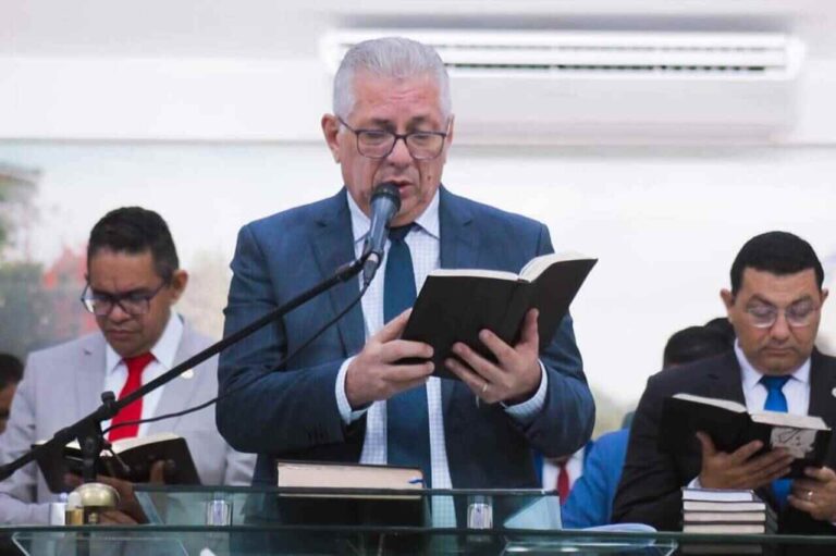 pastor-da-ad-paraiba-e-acusado-de-constranger-fieis-com-cobranca-de-dizimo