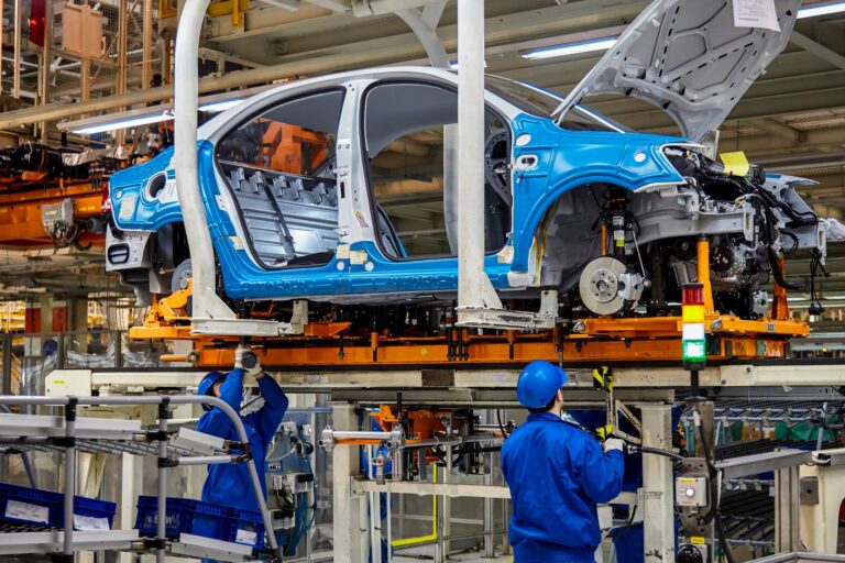 como-e-feito-um-carro?-descubra-todas-as-etapas-da-linha-de-producao-de-um-automovel