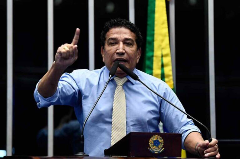 cid-denunciou-magno-malta-como-membro-de-um-grupo-radical-pro-golpe