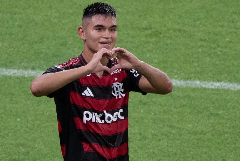 com-time-reserva,-flamengo-estreia-no-maracana-com-vitoria-diante-do-sampaio-correa