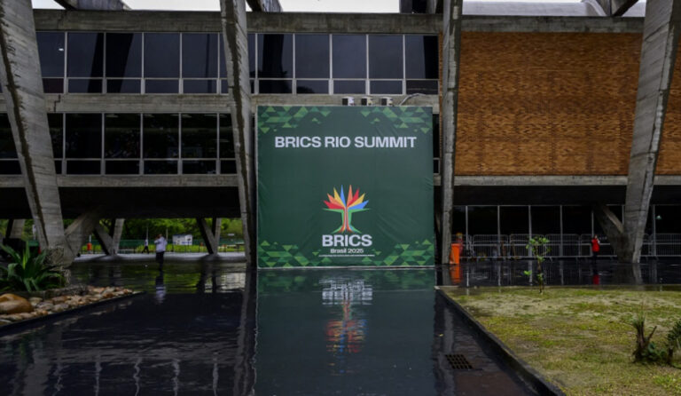 brics-vai-discutir-tarifas-‘unilaterais’,-guerras,-ia-e-mudancas-climaticas-no-rio-de-janeiro