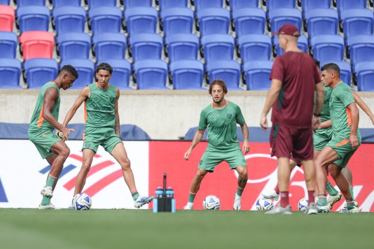 renato-gaucho-exalta-jogadores-do-fluminense-antes-de-jogo-contra-o-chelsea:-‘sao-inteligentes’