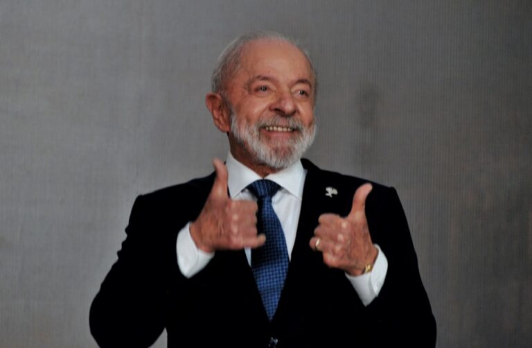 lula-reage-a-trump-e-afirma-que-brasil-nao-aceitara-ser-tutelado-por-ninguem