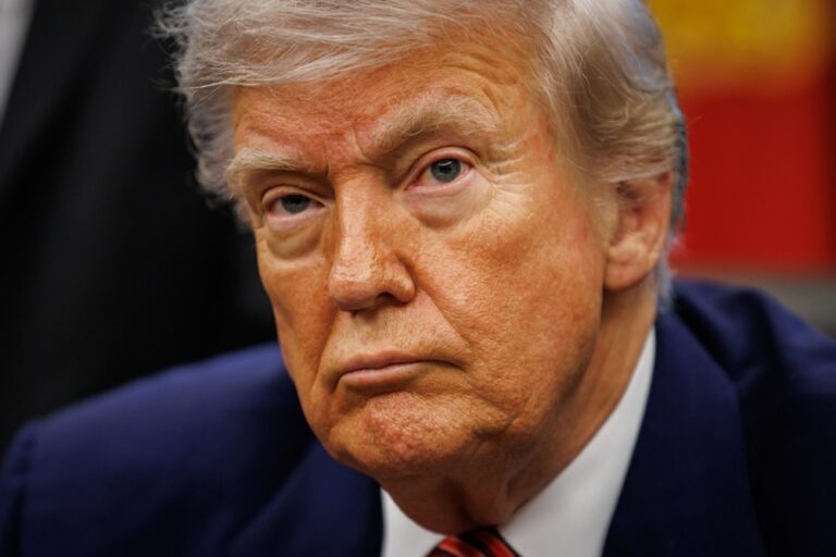juiz-federal-bloqueia-ordem-de-trump-de-eliminar-cidadania-por-nascimento