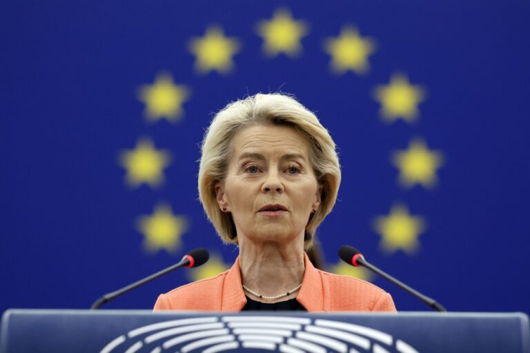ue-critica-ameaca-tarifaria-de-trump-e-diz-que-esta-‘pronta’-para-continuar-trabalhando-em-um-acordo