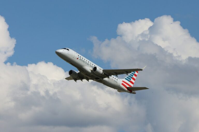 aviao-retorna-a-aeroporto-apos-passageira-ler-‘descanse-em-paz’-em-outro-celular