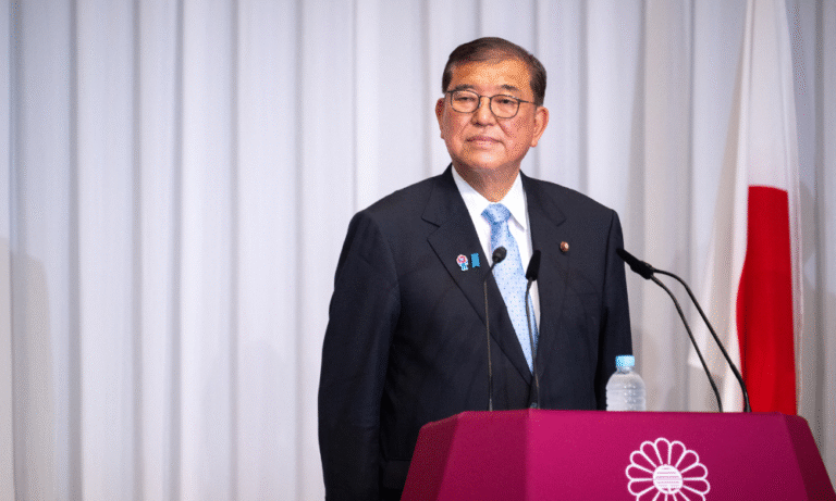 primeiro-ministro-do-japao,-shigeru-ishiba,-promete-permanecer-no-cargo-apesar-de-derrota-eleitoral