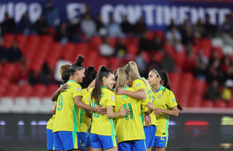 brasil-vence-com-facilidade-o-uruguai-e-chega-a-sua-10a-final-da-copa-america-feminina