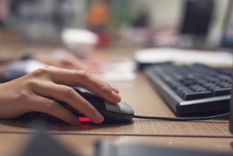 microsoft-preve-windows-com-ia-substituindo-mouse-e-teclado-ate-2030