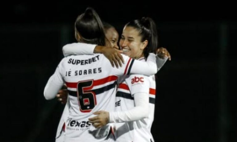 karla-alves-marca-golaco-de-falta-e-sao-paulo-vence-realidade-jovem