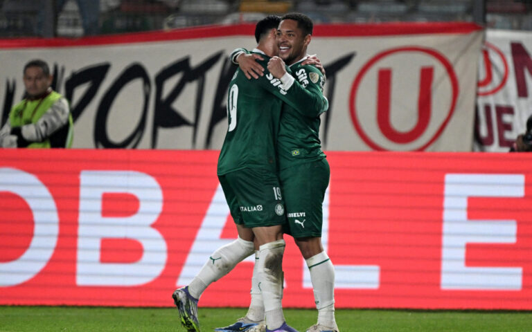vitor-roque-e-flaco-lopez-exaltam-atuacao-e-projetam-dupla-de-ataque-no-palmeiras