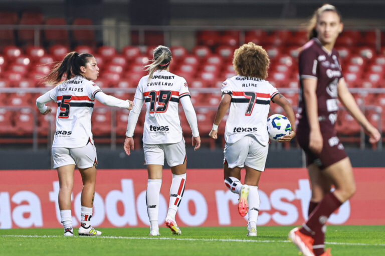 sao-paulo-supera-a-ferroviaria-nos-penaltis-e-encara-o-rival-corinthians-na-semifinal-do-brasileirao-feminino