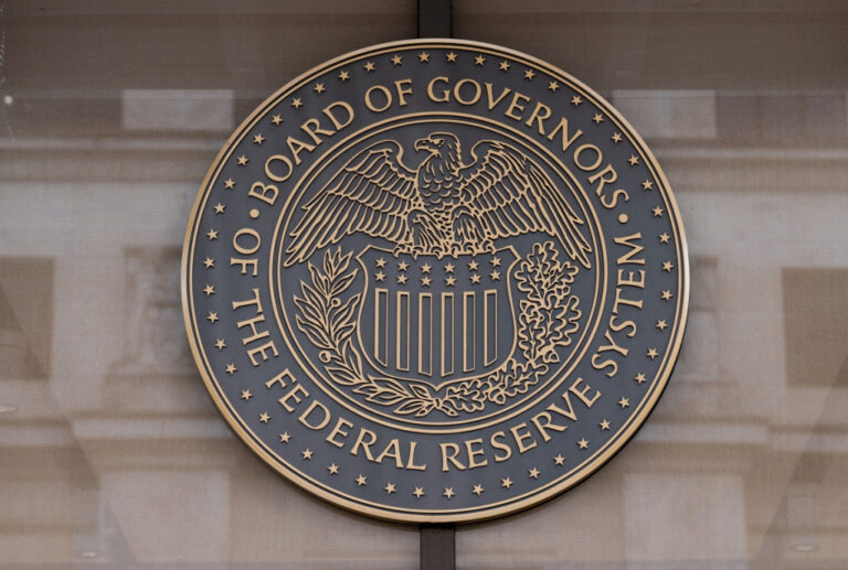maioria-dos-dirigentes-do-fed-considera-que-risco-de-inflacao-supera-risco-para-o-emprego