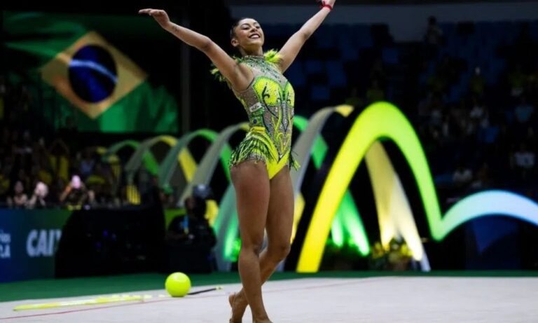 babi-domingos-garante-colocacao-historia-para-o-brasil-no-mundial-de-ginastica-ritmica