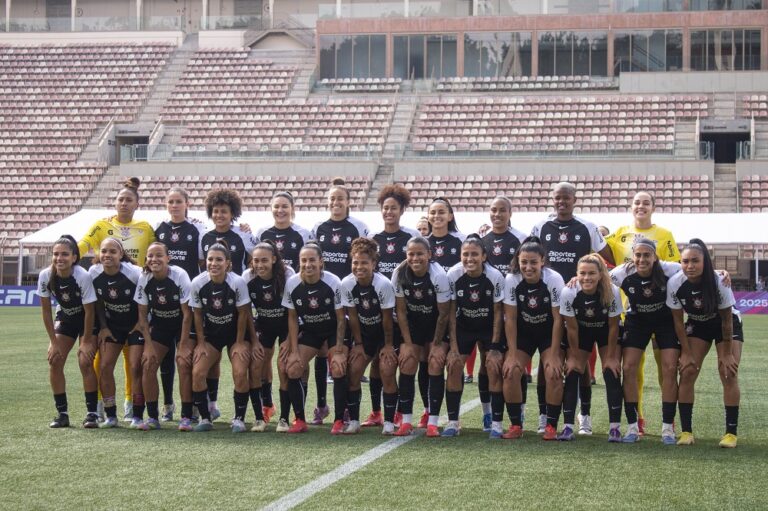 brasileiro-feminino:-corinthians-vence-sao-paulo-e-larga-na-frente-na-semifinal;-cruzeiro-bate-palmeiras-de-virada