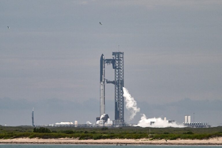 spacex-cancela-voo-de-teste-do-megafoguete-starship-minutos-antes-da-decolagem
