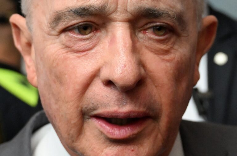 alvaro-uribe,-ex-presidente-da-colombia,-recusa-prescricao-de-seu-caso-por-suborno:-‘condenacao-equivocada-e-injusta’