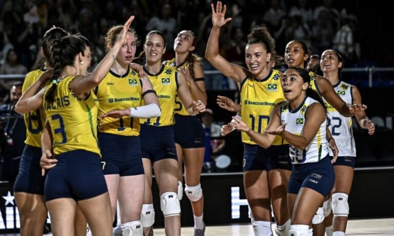 brasil-vira-sobre-a-republica-dominicana-e-vai-as-quartas-do-mundial-de-volei-feminino