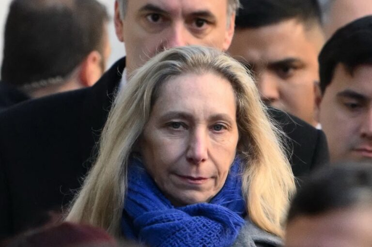 governo-milei-entra-na-justica-contra-acao-para-‘desestabilizar’-a-argentina