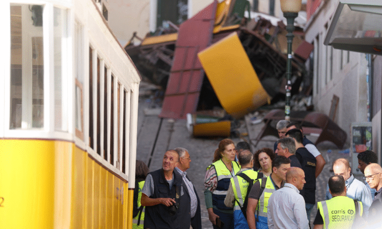 numero-de-mortos-em-acidente-com-bondinho-em-lisboa-sobe-para-17-enquanto-21-ficam-feridos