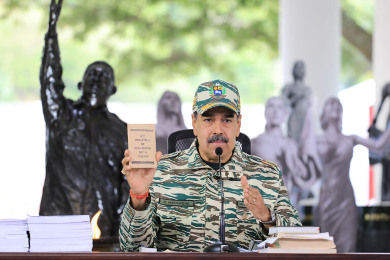 maduro-pede-dialogo-a-trump-em-meio-a-tensoes-militares-no-caribe