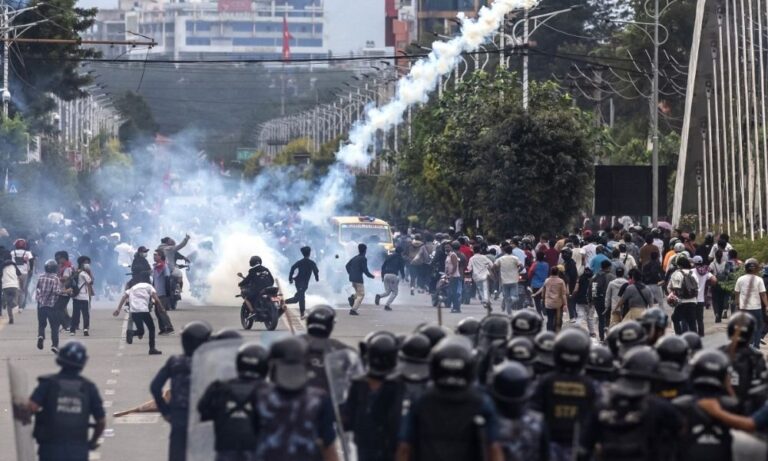 protestos-no-nepal-contra-bloqueio-das-redes-sociais-termina-com-17-mortos-e-400-feridos