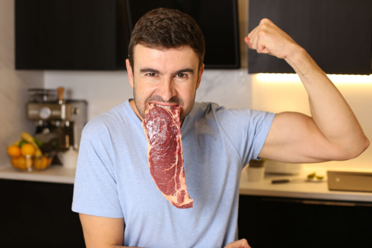 dieta-carnivora:-quais-os-riscos-de-comer-apenas-carne,-ovos-e-laticinios?