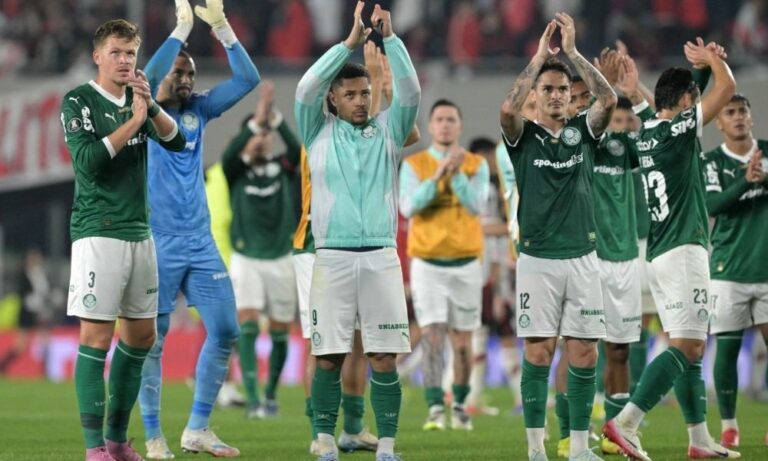 palmeiras-marca-dois-no-1o-tempo,-ve-river-plate-diminuir-na-etapa-final,-mas-sai-com-a-vitoria-da-argentina