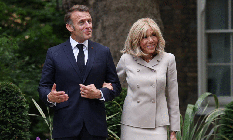 macron-apresentara-‘prova-cientifica’-de-que-sua-esposa-nasceu-mulher-a-justica-dos-eua