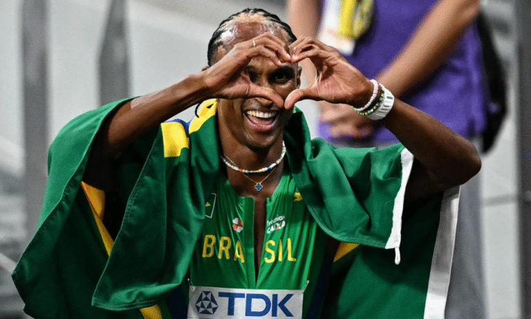 alison-dos-santos-conquista-a-prata-nos-400-m-com-barreira-no-mundial-de-toquio